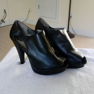 Women's Report 8.5 Heels